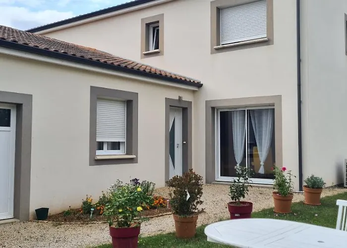 Дом отдыха Independant Pres Du Futuroscope Et Poitiers